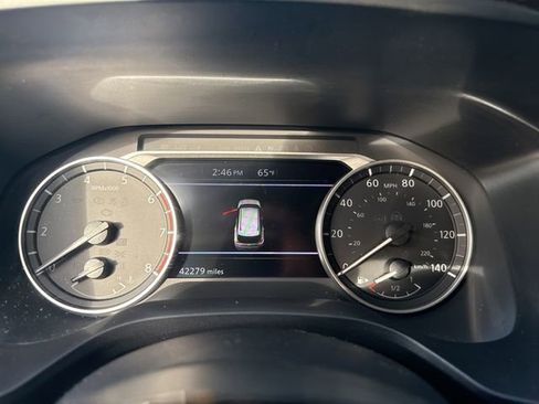 Used 2023 Nissan Rogue SV image 22