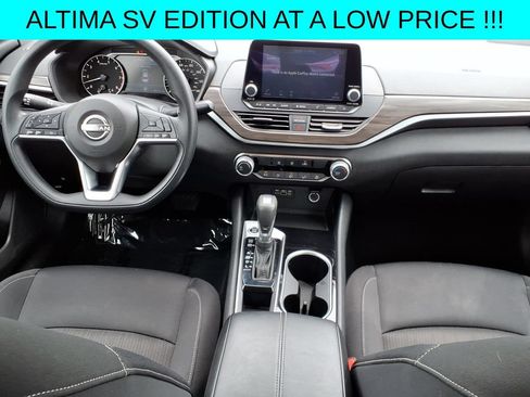 Used 2024 Nissan Altima 2.5 SV FWD image 10