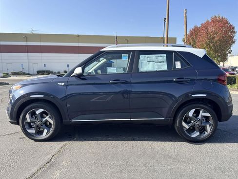 New 2026 Hyundai Venue SEL image 3