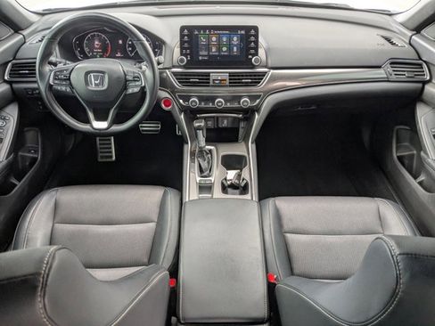 Used 2018 Honda Accord Sport image 17