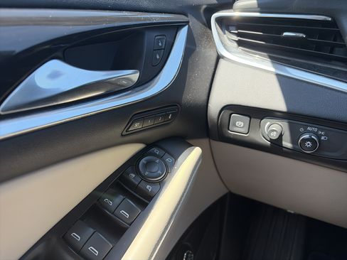 Used 2019 Buick Enclave Premium w/ Experience Buick Package AWD/4WD image 27