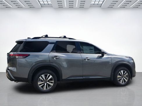New 2026 Nissan Pathfinder SL AWD/4WD image 3