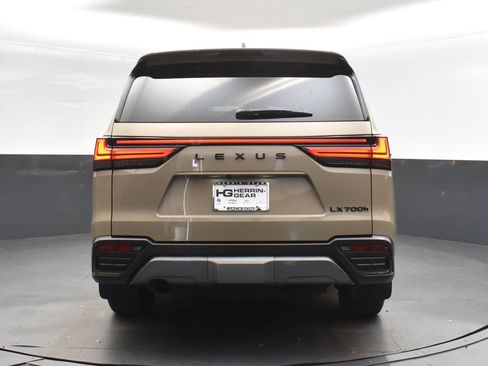 Used 2025 Lexus LX 700h Overtrail image 7