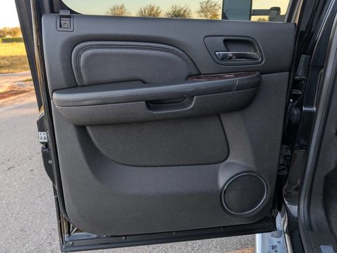 Used 2014 GMC Sierra 3500 Denali image 12