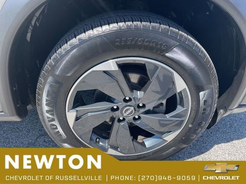 Used 2024 Nissan Rogue SV AWD/4WD image 46