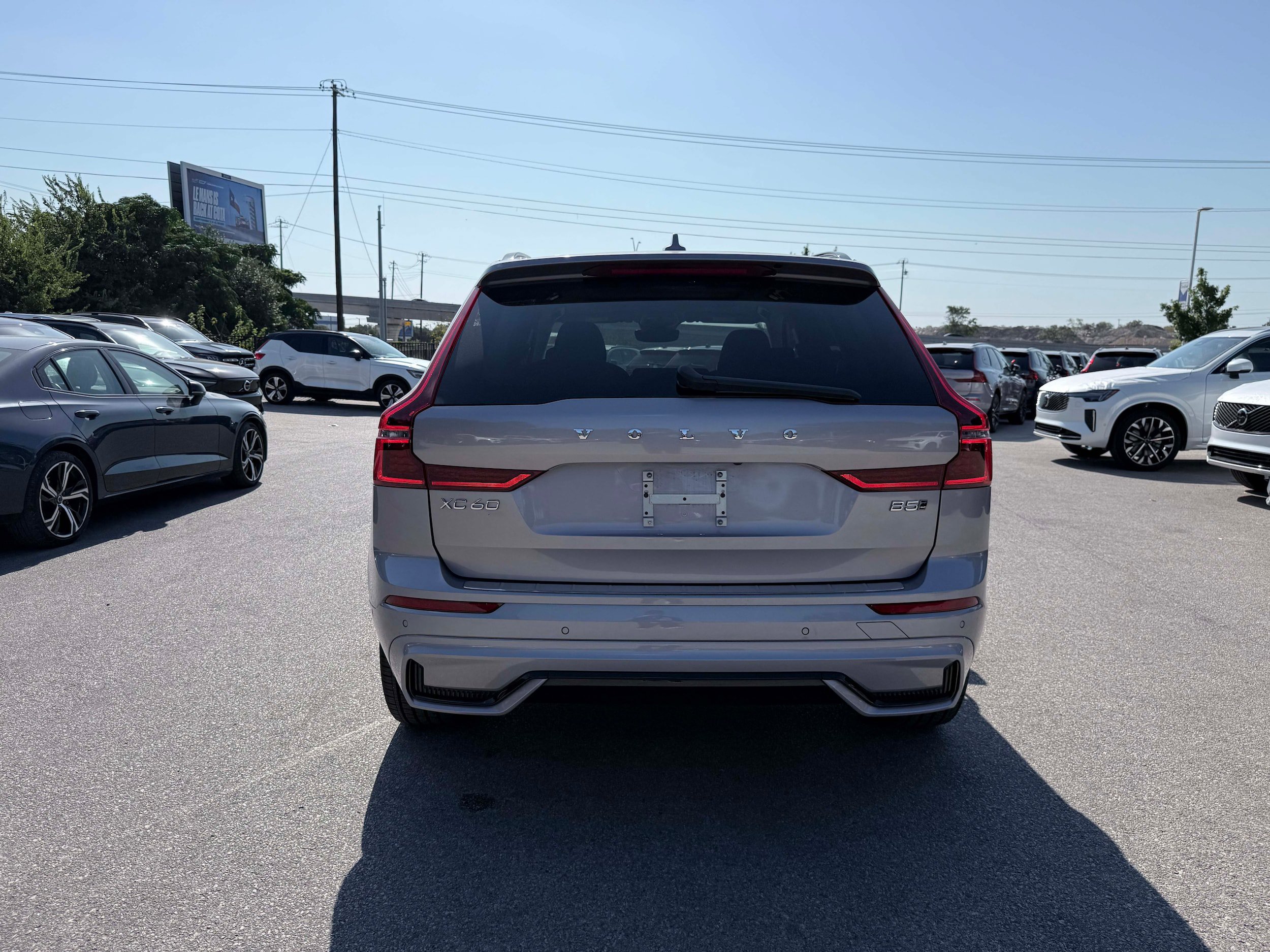 Certified 2026 Volvo XC60 B5 Plus AWD/4WD image 5