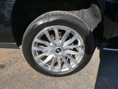 Used 2019 Cadillac Escalade ESV Luxury image 37