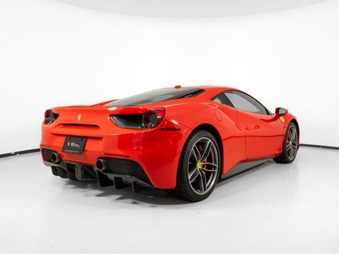 Used 2017 Ferrari 488 GTB image 2
