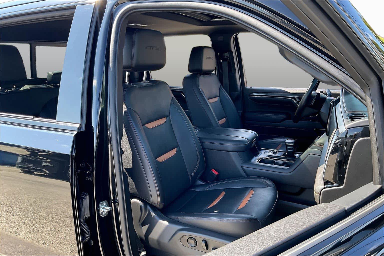 Used 2023 GMC Sierra 1500 AT4 w/ AT4 Premium Package AWD/4WD image 9