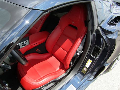 Used 2016 Chevrolet Corvette Z06 w/ 2LZ Preferred Equipment Group RWD image 9