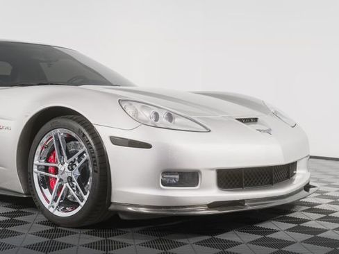 Used 2007 Chevrolet Corvette Z06 w/ Preferred Equipment Group RWD image 39