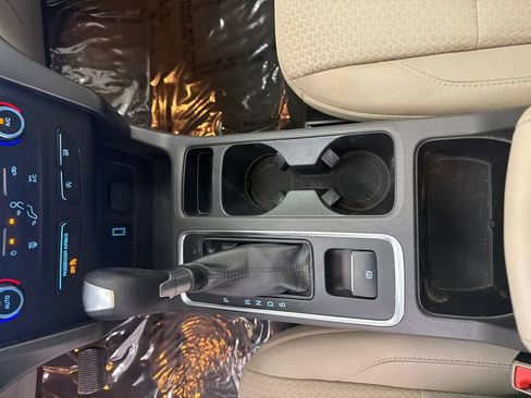 Used 2017 Ford Escape SE w/ Equipment Group 201A FWD image 30