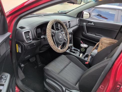 Used 2019 Kia Sportage LX FWD image 9