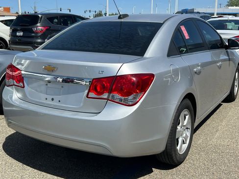 Used 2016 Chevrolet Cruze LT image 4