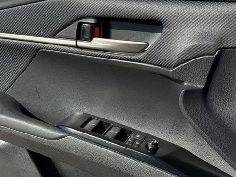 Used 2025 Toyota Camry SE w/ Multimedia Upgrade Package image 26