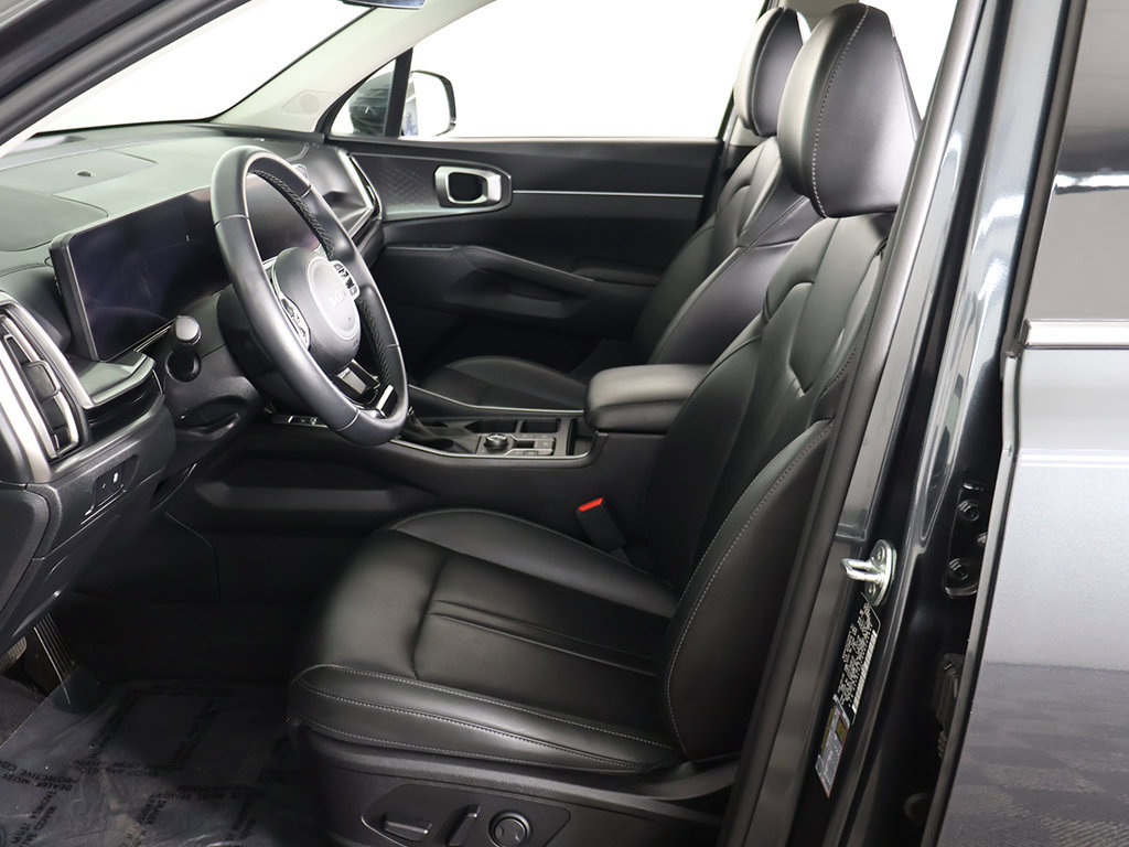 Used 2024 Kia Sorento S AWD/4WD image 31