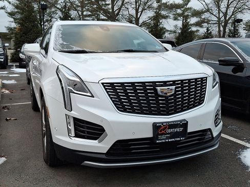 Used 2020 Cadillac XT5 Premium Luxury image 2