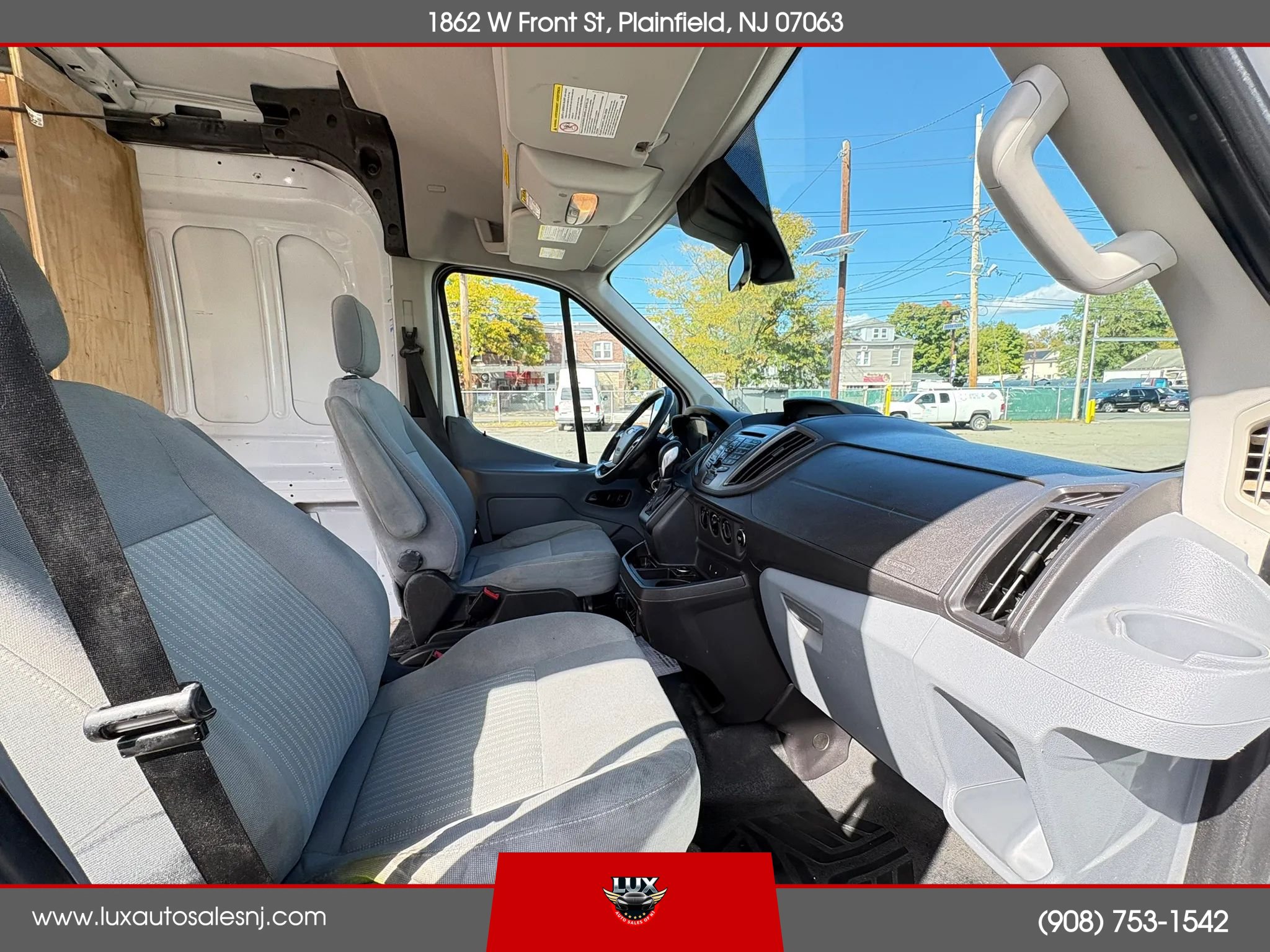 Used 2015 Ford Transit 250 148 Medium Roof RWD image 18