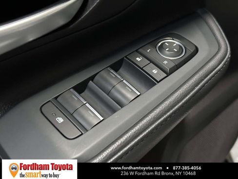 Used 2025 Toyota Grand Highlander AWD image 19