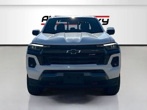 Used 2024 Chevrolet Colorado Z71 w/ Advanced Trailering Package AWD/4WD image 2