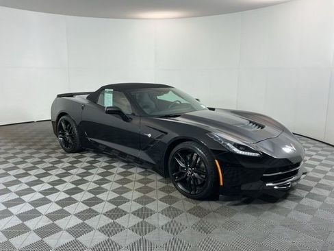 Used 2015 Chevrolet Corvette Stingray Convertible RWD image 4