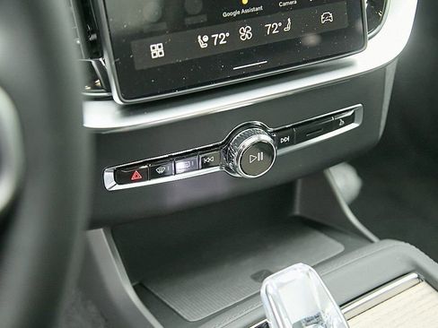 New 2026 Volvo XC90 B6 Plus w/ Protection Package Premier image 16