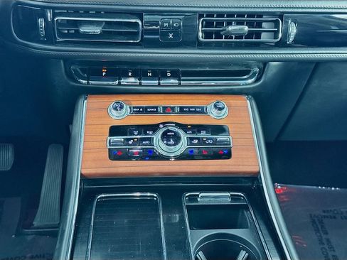 Used 2023 Lincoln Aviator Reserve w/ Equipment Group 201A image 38