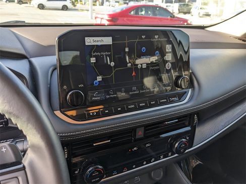 Used 2023 Nissan Rogue Platinum w/ Platinum Premium Package image 25