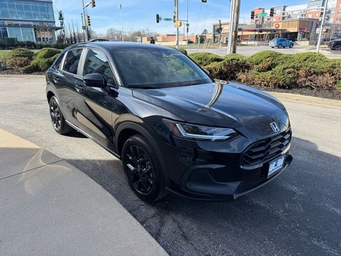 Used 2023 Honda HR-V Sport image 3