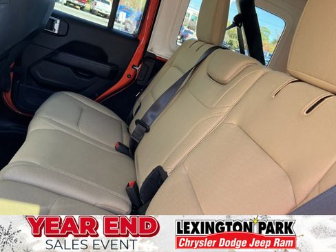 Used 2020 Jeep Wrangler Unlimited Sahara image 10