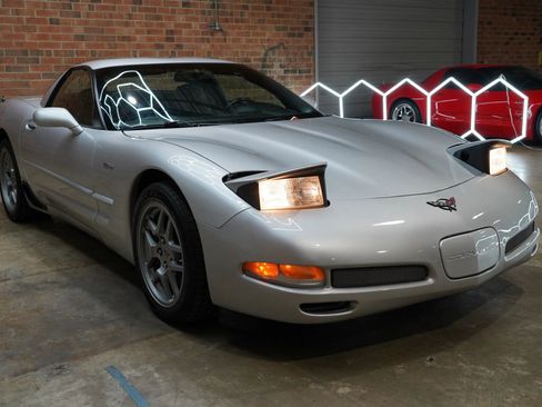 Used 2002 Chevrolet Corvette Z06 w/ Memory Pkg image 56