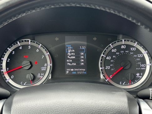 Used 2020 Toyota Highlander LE image 27