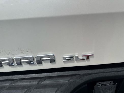 Used 2011 GMC Sierra 1500 SLT w/ SLT White Diamond Edition RWD image 16
