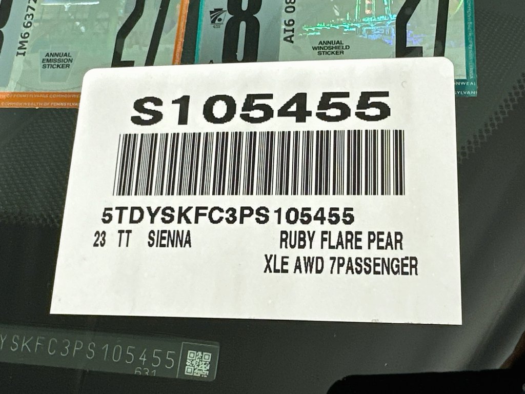 Certified 2023 Toyota Sienna XLE AWD/4WD image 22
