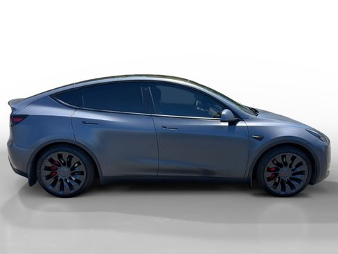 Used 2022 Tesla Model Y Performance AWD/4WD image 6