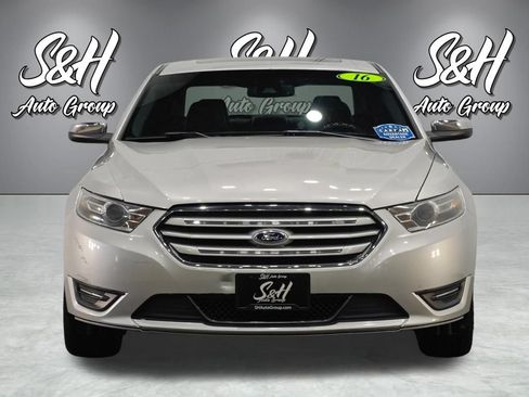 Used 2016 Ford Taurus Limited w/ Equipment Group 301A AWD/4WD image 19