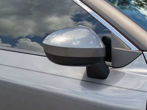 Certified 2023 Nissan Rogue SV FWD image 12