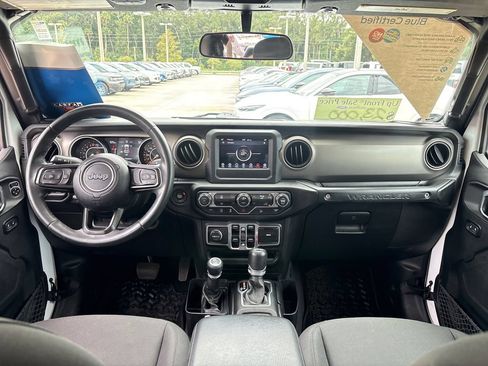 Used 2018 Jeep Wrangler Unlimited Sport S AWD/4WD image 8