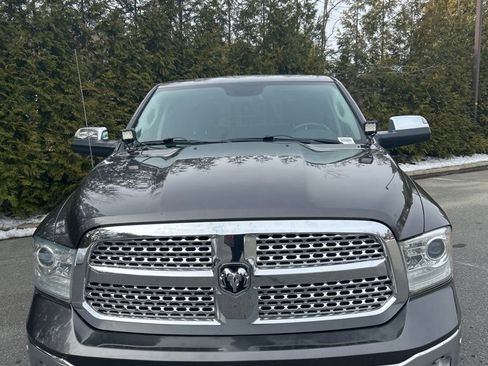 Used 2014 RAM 1500 Laramie w/ Convenience Group image 3