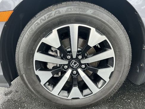 Certified 2025 Honda Odyssey EX-L image 10