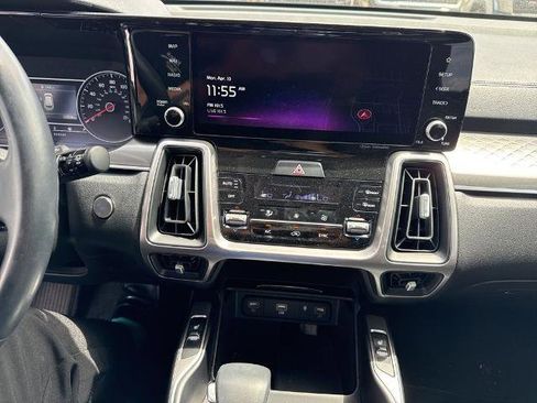 Used 2023 Kia Sorento S w/ Panoramic Sunroof Package image 10
