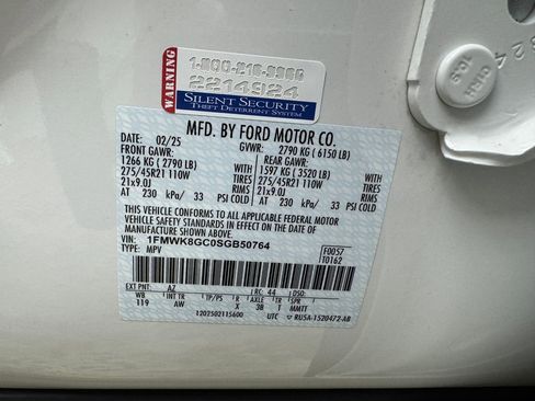 Used 2025 Ford Explorer ST w/ Sun And Sound Package AWD/4WD image 30