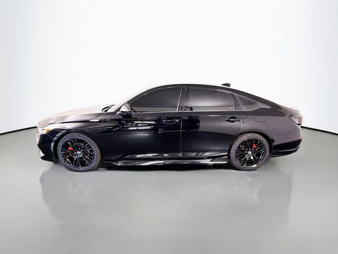 Used 2021 Honda Accord Touring image 6