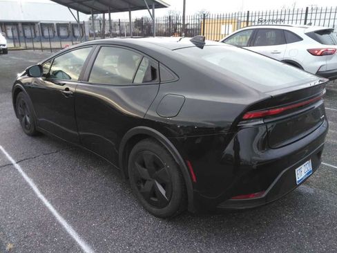 Used 2023 Toyota Prius LE image 5