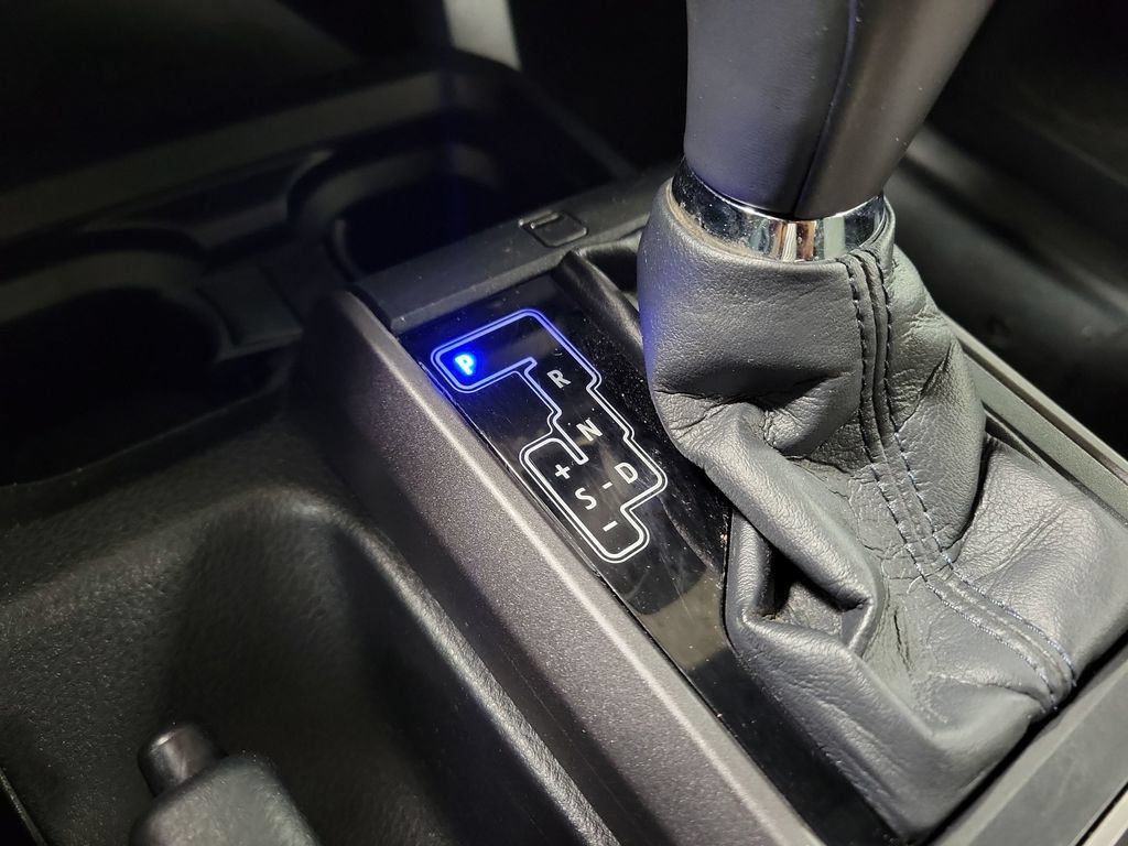 Used 2021 Toyota Tacoma TRD Sport AWD/4WD image 16