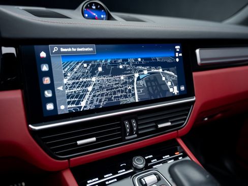 Used 2023 Porsche Cayenne S image 46