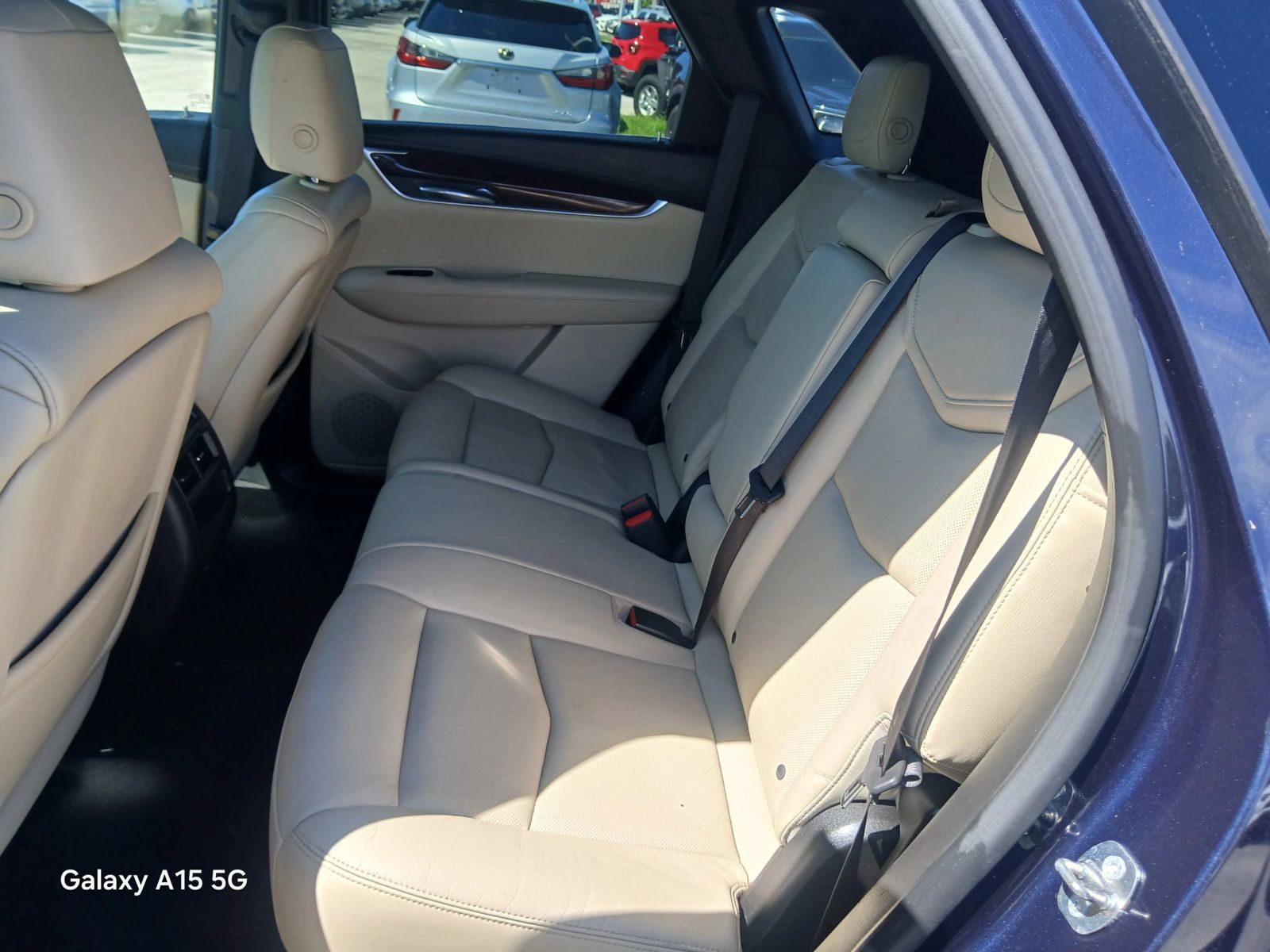 Used 2017 Cadillac XT5 Luxury w/ Driver Awareness Package AWD/4WD image 13