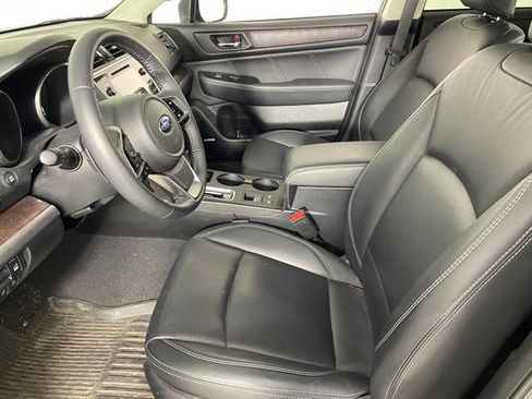 Used 2019 Subaru Outback 2.5i Limited w/ Popular Package #2 image 2