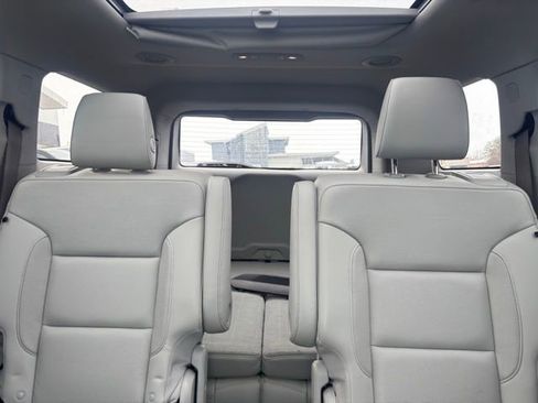 Used 2019 GMC Acadia SLT image 11