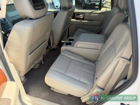 Used 2011 Lincoln Navigator 4WD image 26